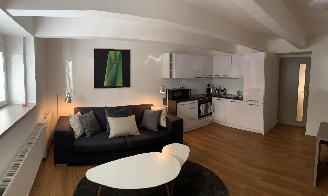 Ap 1 - Apartments 4U Brezinova "Overnight Simply" Градец-Кралове Экстерьер фото
