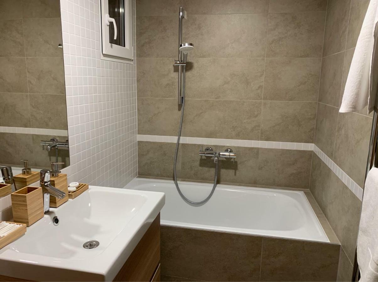 Ap 1 - Apartments 4U Brezinova "Overnight Simply" Градец-Кралове Экстерьер фото